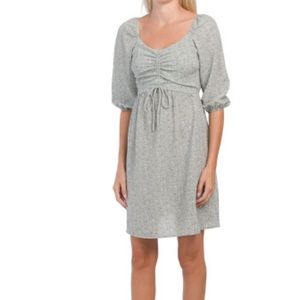 Green patterned dress floral sleeves